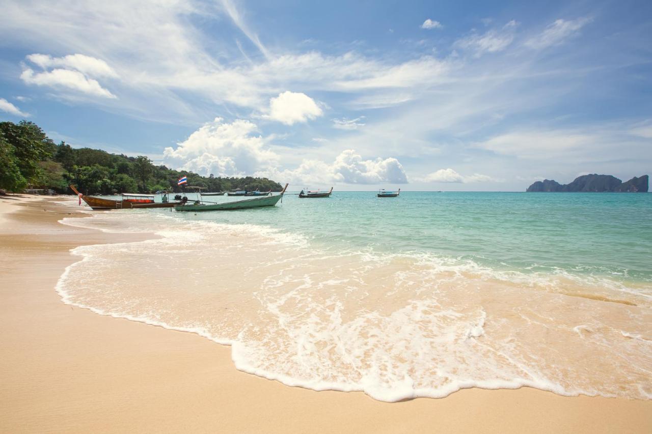 Phi Phi Andaman Beach Resort Bagian luar foto