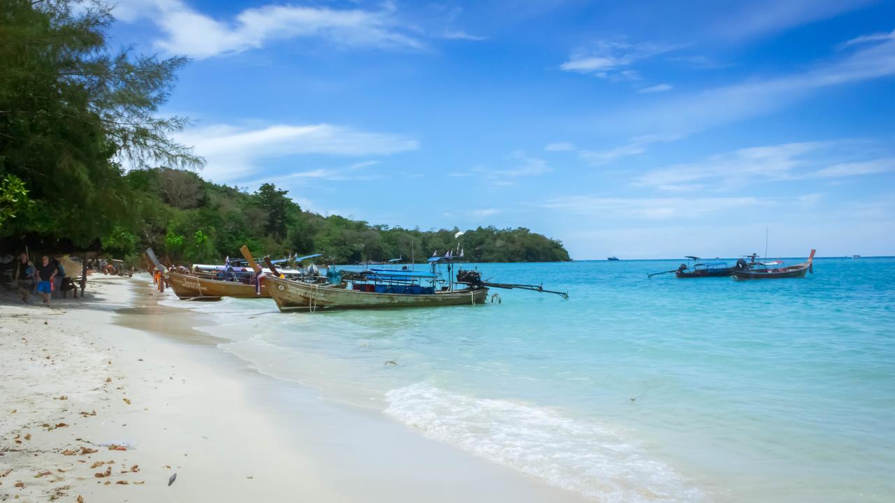 Phi Phi Andaman Beach Resort Bagian luar foto